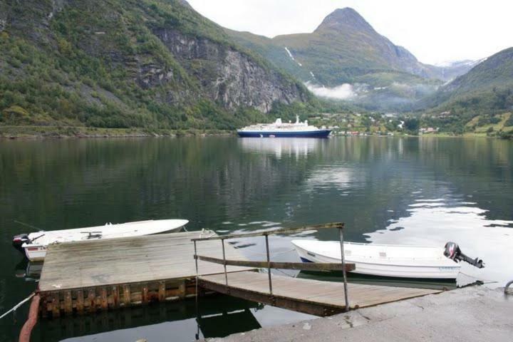 Solhaug Fjordcamping Vila Geiranger Exterior foto