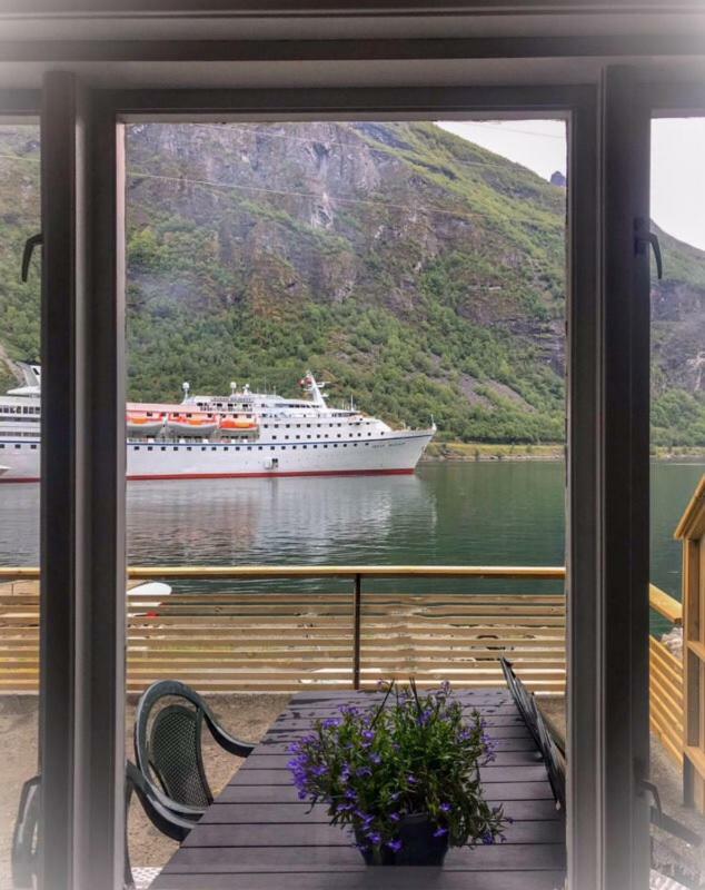 Solhaug Fjordcamping Vila Geiranger Exterior foto